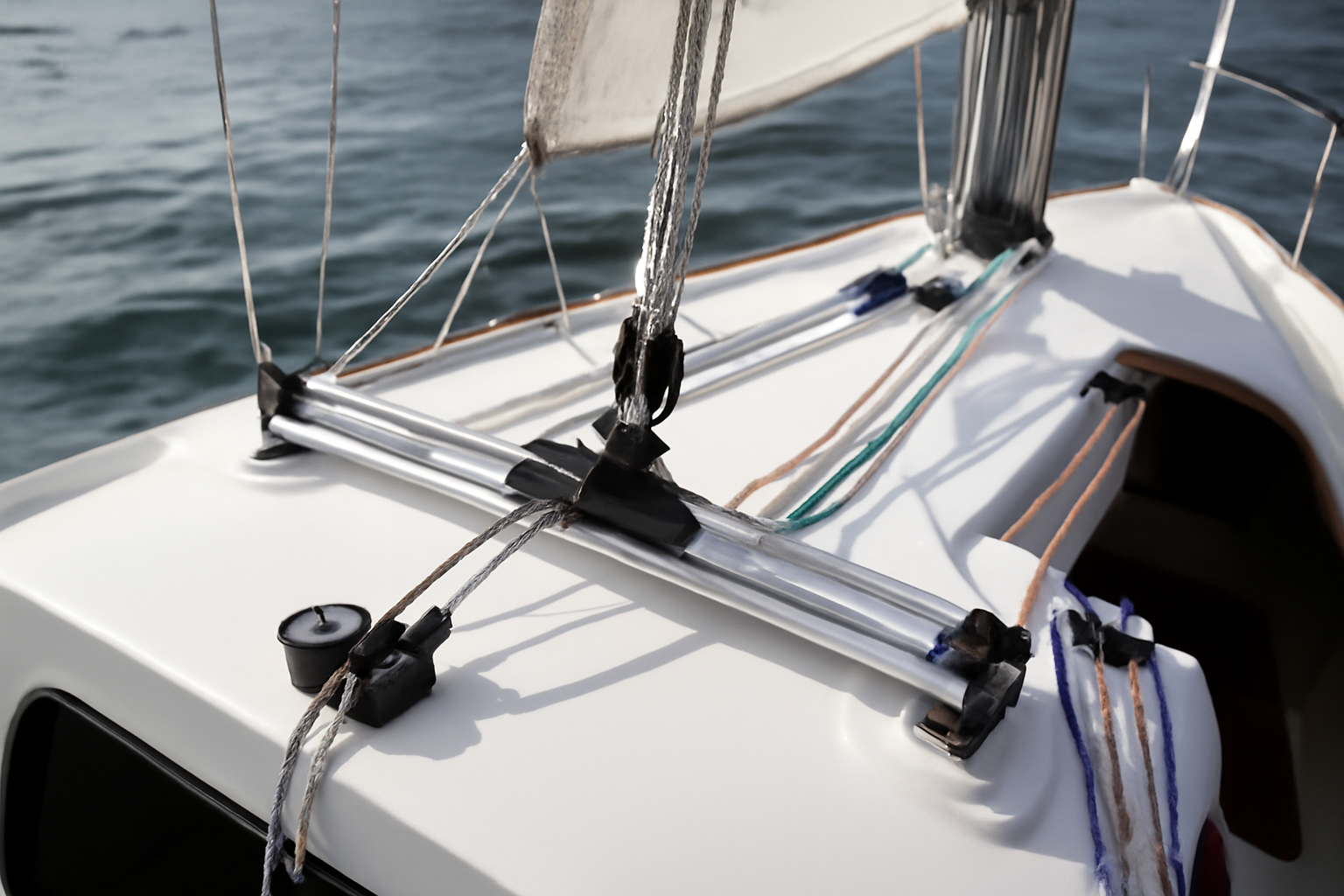 À quoi sert une barre d&rsquo;écoute sur un voilier ?